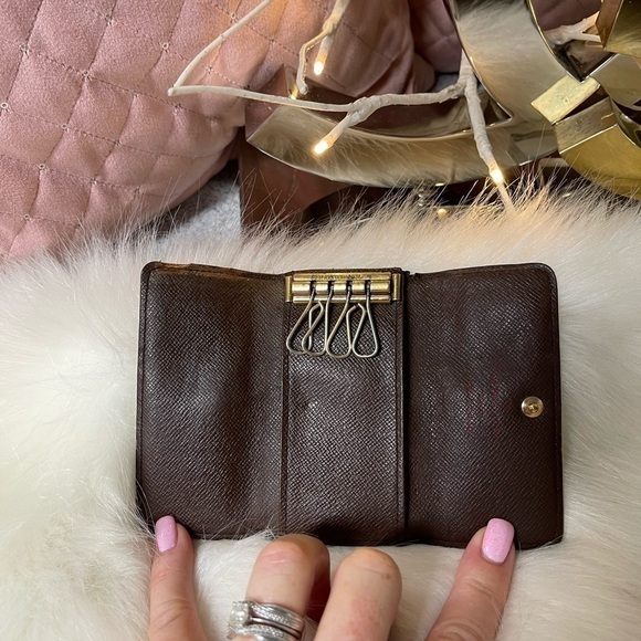 AUTHENTIC LOUIS VUITTON DAMIER MULTICLES 4 RING KEY CASE - Picture 13 of 16